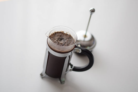 【プロ直伝】フレンチプレスの使い方は実は簡単。「待つだけ」で高級豆の味を極める方法