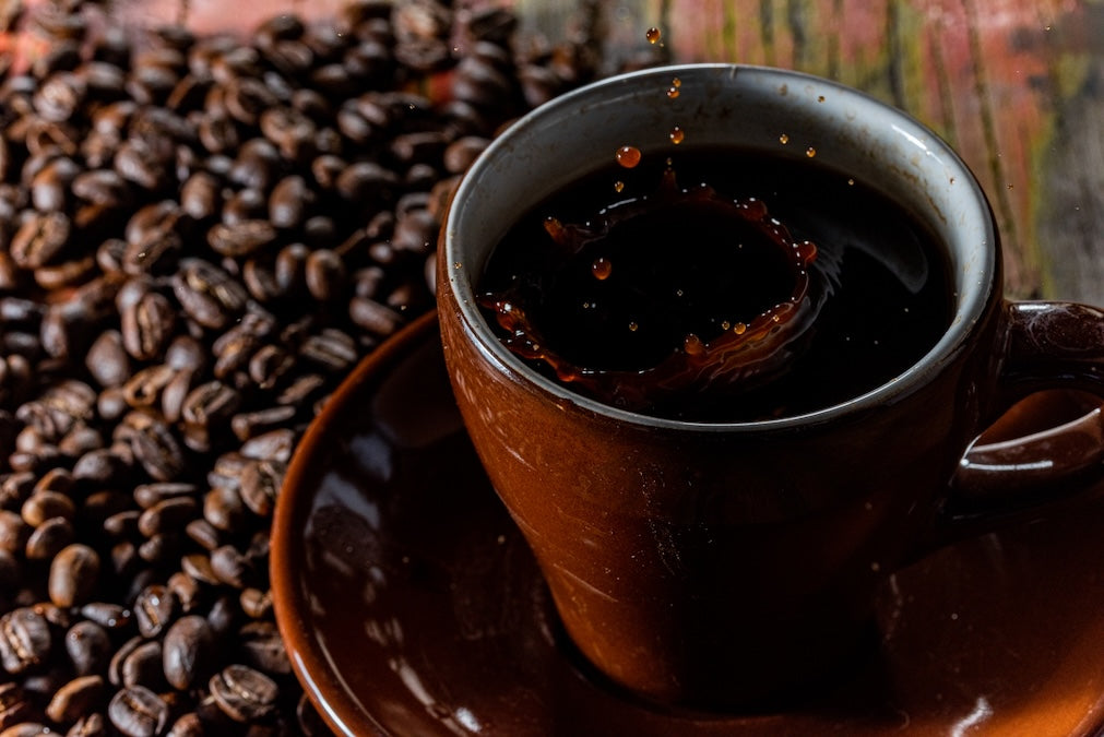 アフリカンベッドがコーヒーの品質を高める理由 — 丁寧な天日乾燥の技術