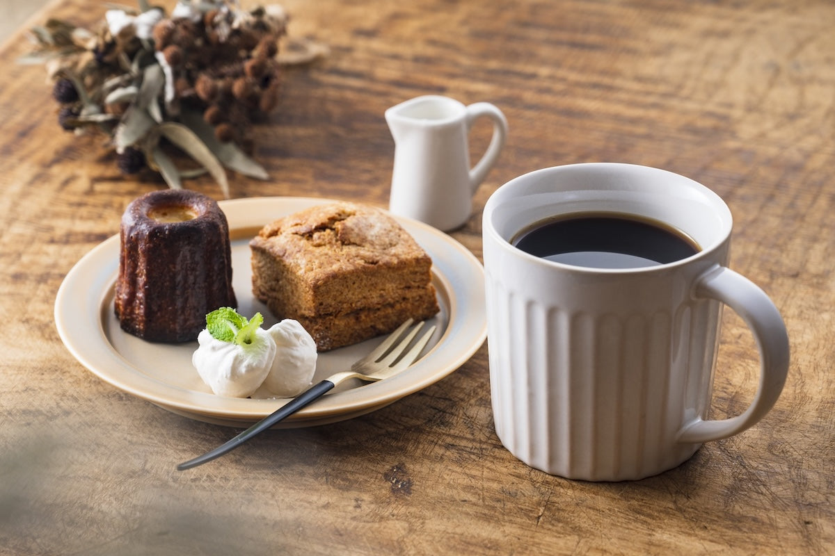 コーヒーとスイーツのペアリング｜チョコ・ナッツ・フルーツに合う豆の選び方
