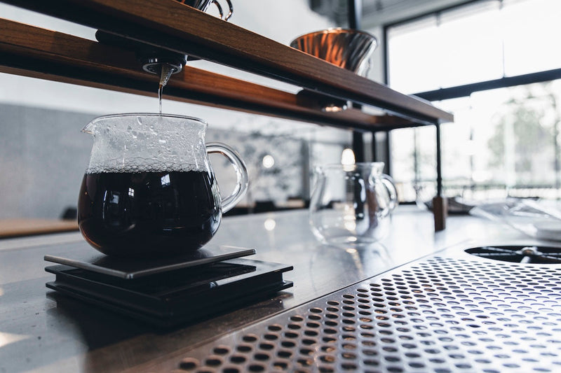 コーヒーに適した水とは？軟水・硬水で変わる味の違いとおすすめの選び方