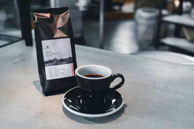 NOVOLD COFFEE ROASTERSのブラジル ナチュラル産パッケージとカップ