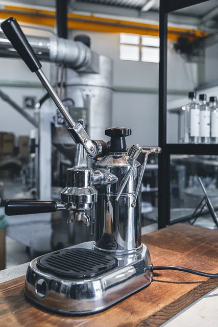 NOVOLD COFFEE ROASTERS 焙煎所の内観