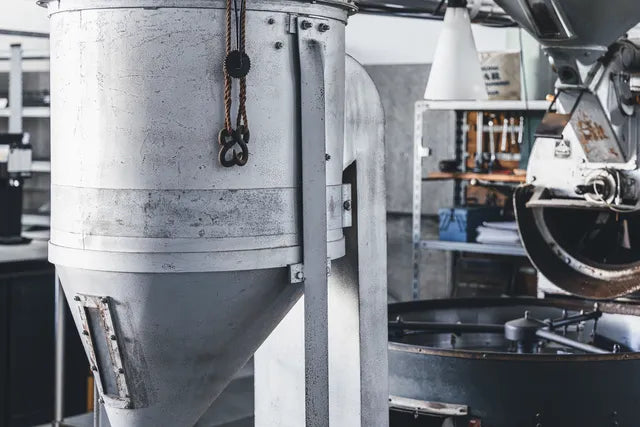 NOVOLD COFFEE ROASTERS 焙煎所の内観