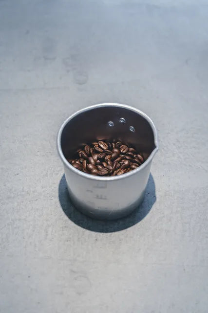 焙煎したコーヒー豆