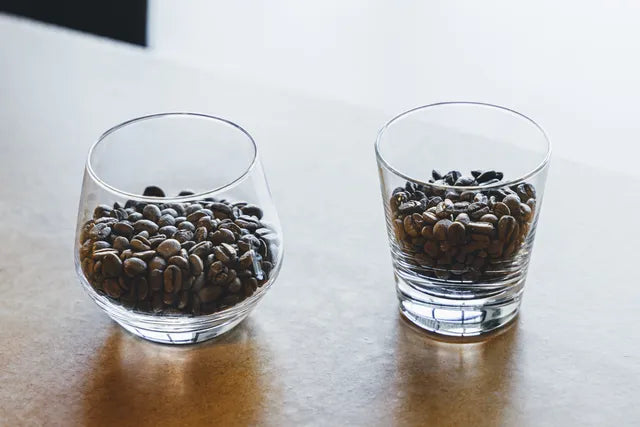 焙煎したコーヒー豆
